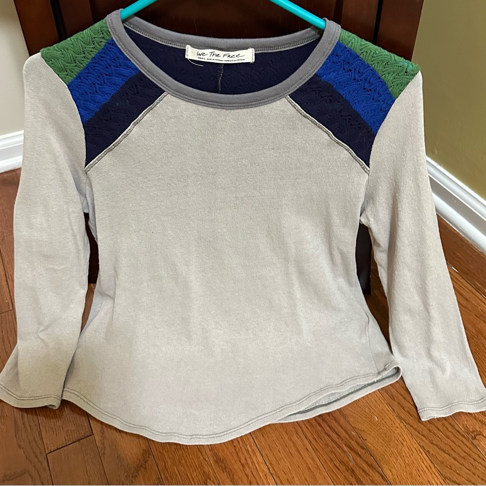 Free People cotton grey long sleeve top with blue and green trim. (S)